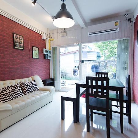 Mana Hostel Bangkok Zewnętrze zdjęcie