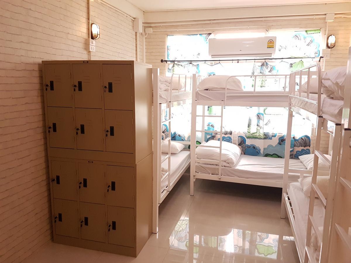 Mana Hostel Bangkok Zewnętrze zdjęcie