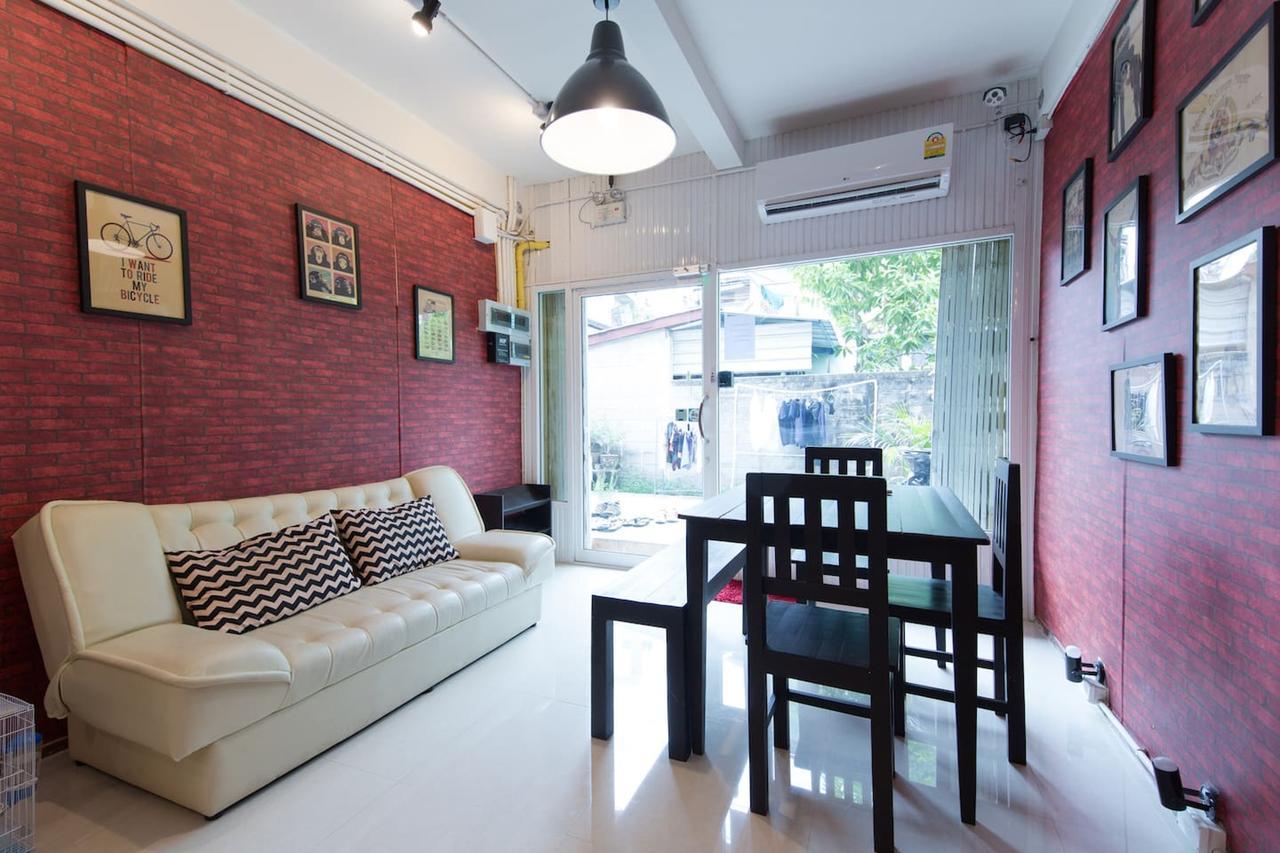 Mana Hostel Bangkok Zewnętrze zdjęcie